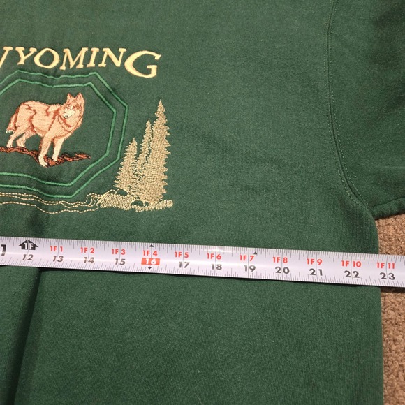 Vintage 90s Nature Wolf Sweatshirt Mens XL Embroidered Green Oneita Made in USA - Picture 4 of 6